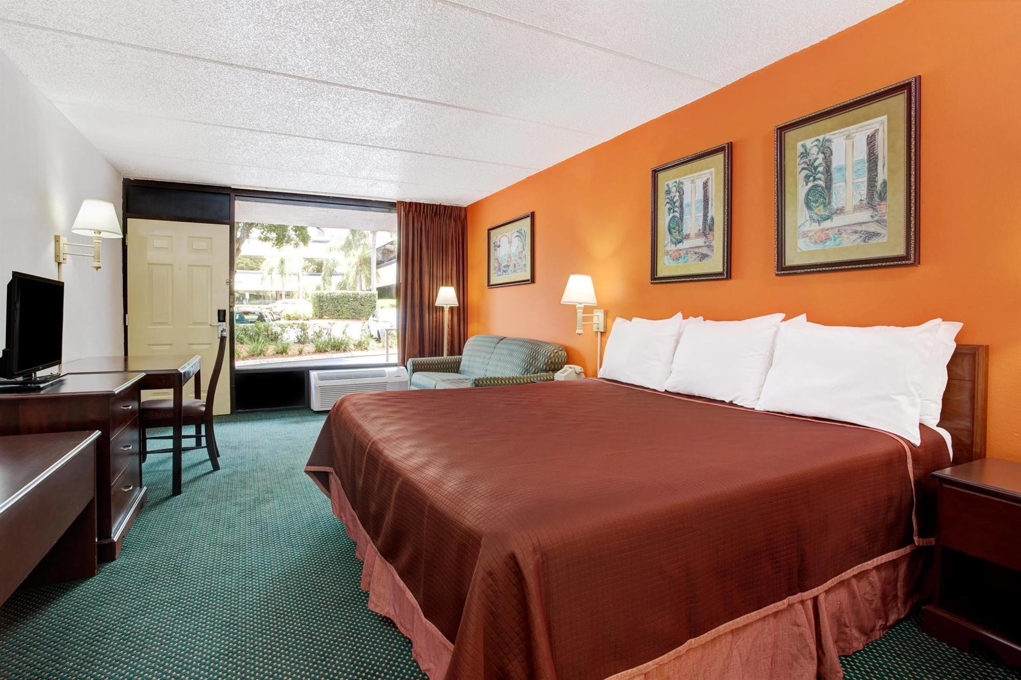 Howard Johnson By Wyndham Clearwater - Dunedin Eksteriør billede
