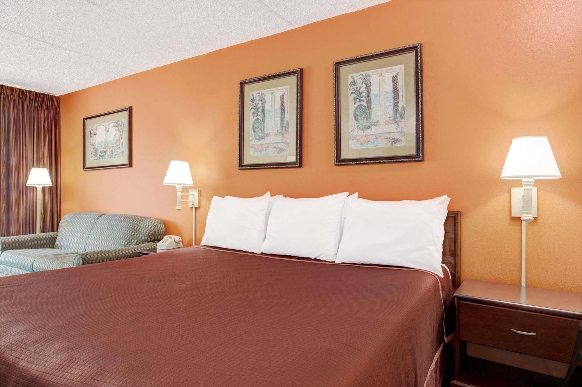 Howard Johnson By Wyndham Clearwater - Dunedin Eksteriør billede